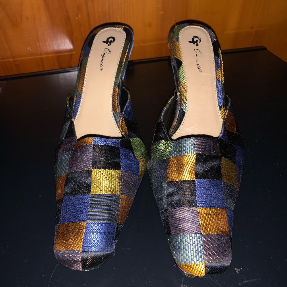 Shoes - Picture 1 of 1
